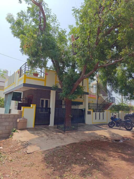 S R Luxurious Fully Ac 3 Bhk Bunglow Mysore Villa Exterior photo